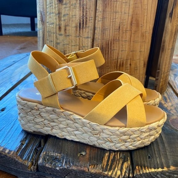 Penna&Pine Shoes - Light Tan Espadrille Platform Sandal